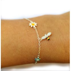 Delicate bee - nature themed bracelet